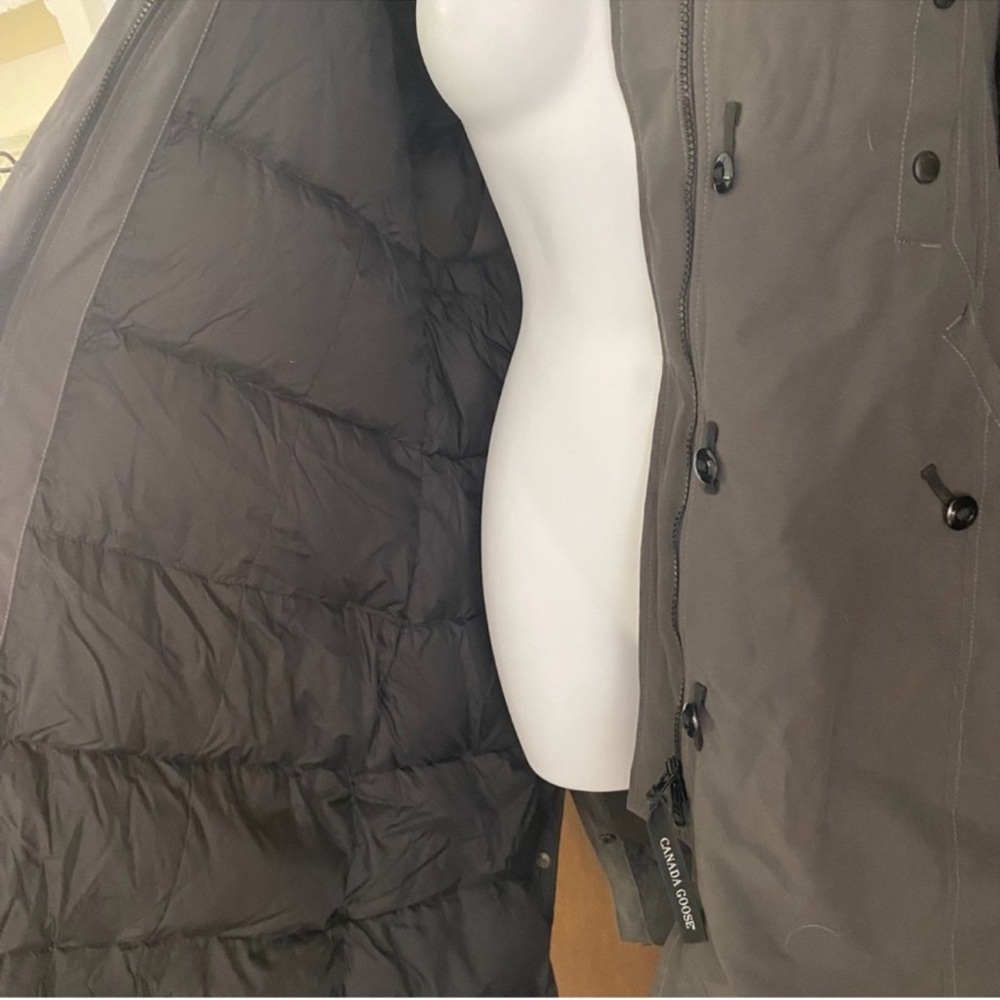 Canada Goose Winter Parka with Fur Trim - Picture 3 of 9